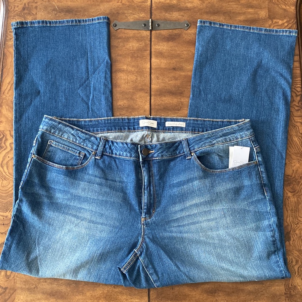 Jessica Simpson Rockin’ Curvy Boot Jeans - NWT